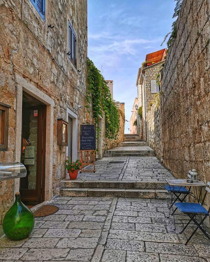 Apartman Mira I Denis Supetarska Draga Esterno foto