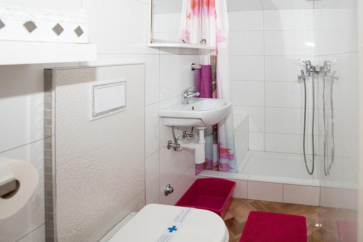 Apartman Mira I Denis Supetarska Draga Esterno foto