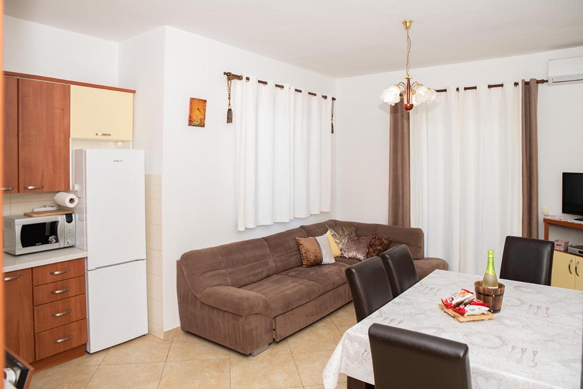 Apartman Mira I Denis Supetarska Draga Esterno foto