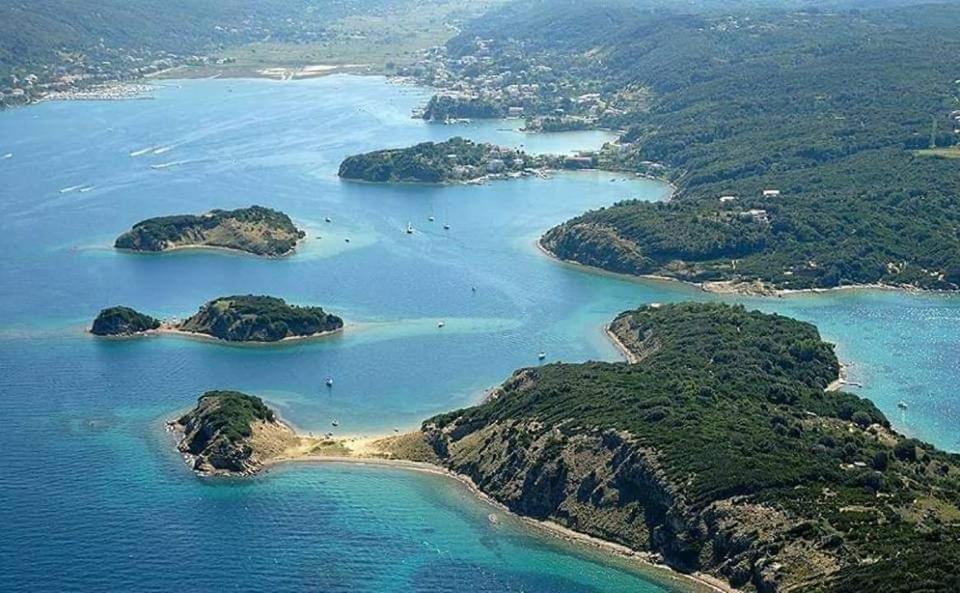 Apartman Mira I Denis Supetarska Draga Esterno foto