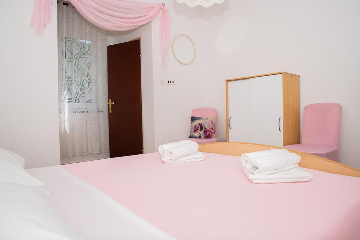 Apartman Mira I Denis Supetarska Draga Esterno foto
