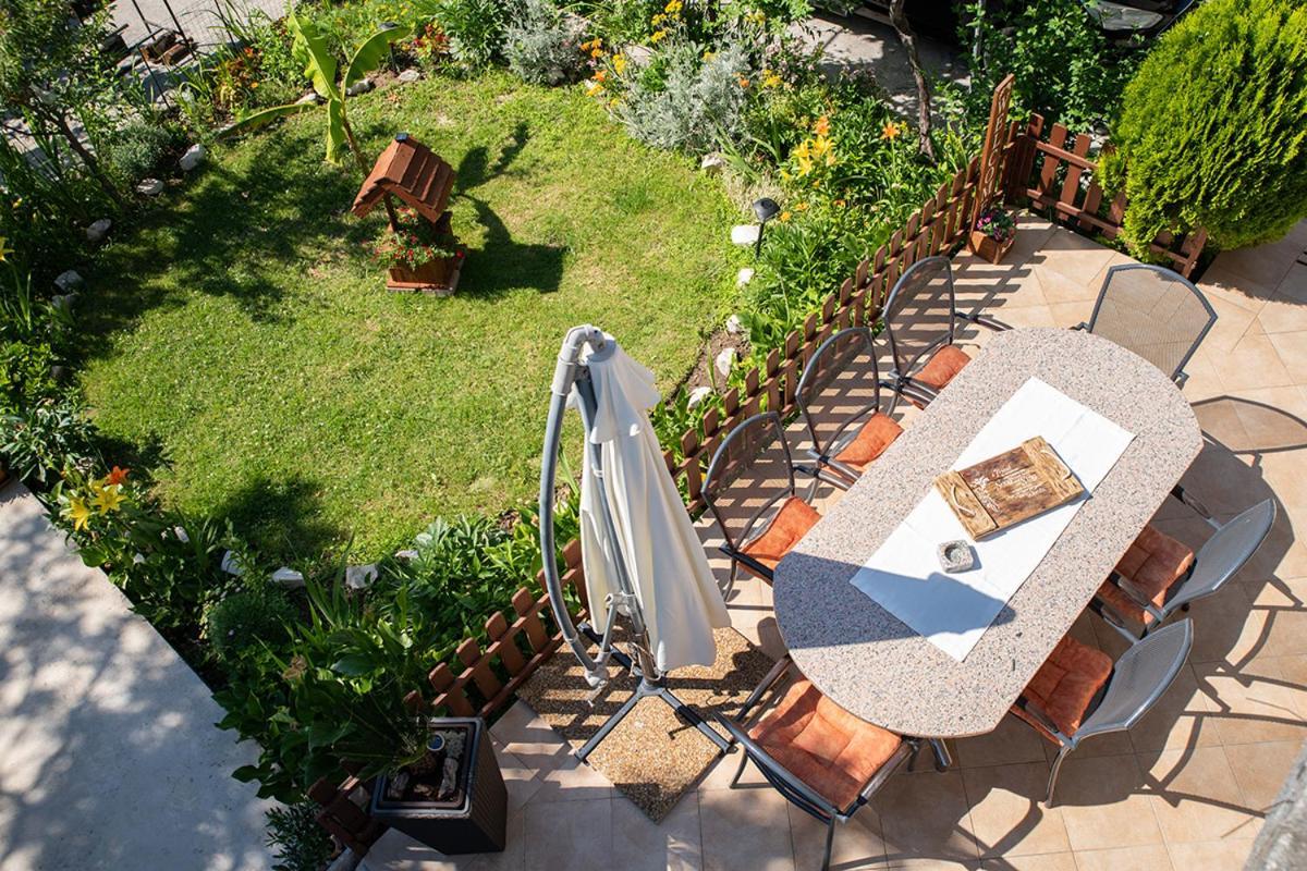 Apartman Mira I Denis Supetarska Draga Esterno foto